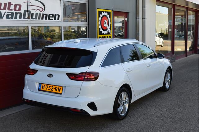 KIA CEE D Ceed Sportswagon 1.4 T-GDi DynamicPlusLine O.a: Stuur+Stoelverw, PDC, Camera, Carplay, Keyless, Etc. All-in prijs!