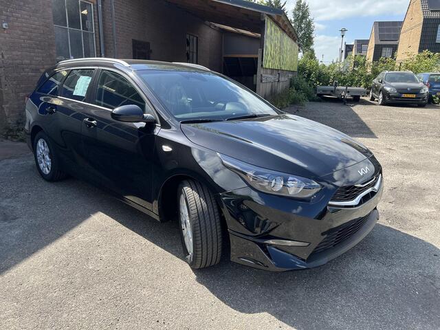 KIA CEE D Ceed Sportswagon 1.0 T-GDi ComfortLine Ruim ¤4.250.- Voordeel! uitvoorraad leverbaar !