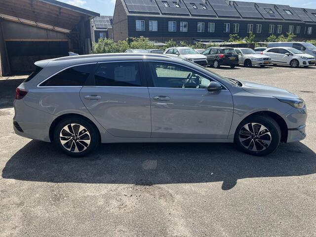 KIA CEE D Ceed Sportswagon 1.0 T-GDi Design Edition Ruim ¤4.250.- Voordeel! uitvoorraad leverbaar !