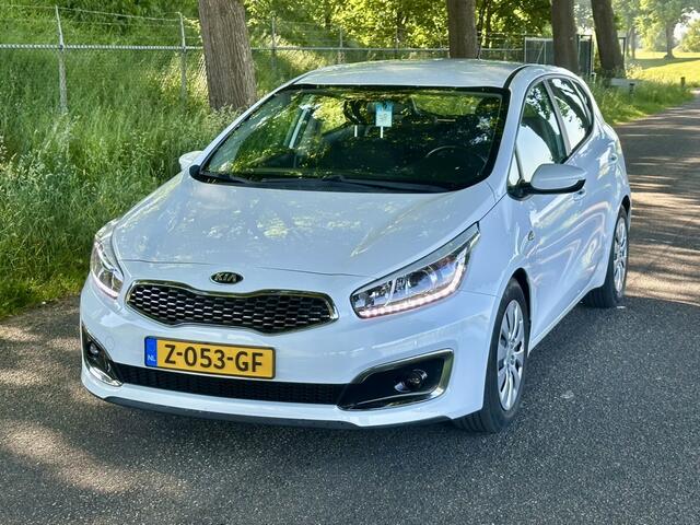 KIA CEE D cee'd 1.0 T-GDi ComfortLine | 85.000 KM | Stoel- en stuurverwarming | Airco | Cruise control