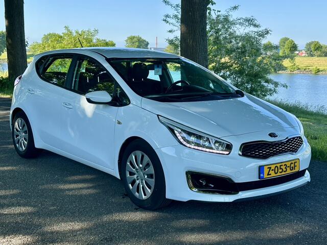 KIA CEE D cee'd 1.0 T-GDi ComfortLine | 85.000 KM | Stoel- en stuurverwarming | Airco | Cruise control