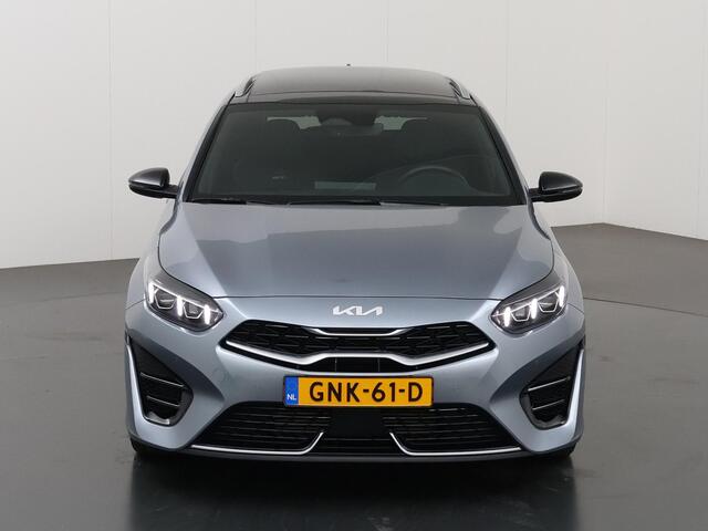 KIA CEE D Ceed Sportswagon 1.5 T-GDi GT-Line | Panoramadak | Navigatie | Parkeercamera | Stoelverwarming | Keyless Go |