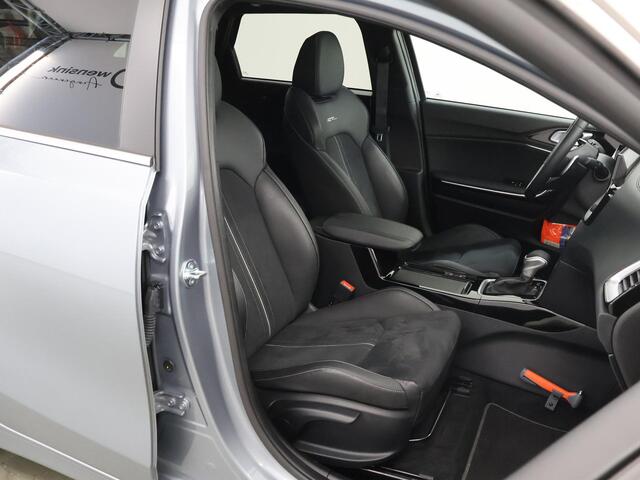 KIA CEE D Ceed Sportswagon 1.5 T-GDi GT-Line | Panoramadak | Navigatie | Parkeercamera | Stoelverwarming | Keyless Go |