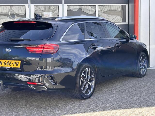 KIA CEE D Ceed Sportswagon 1.5 T-GDi MHEV GT-Line Edition | Trekhaak | Stoel verwarming | Camera | Parkeer Sensoren |