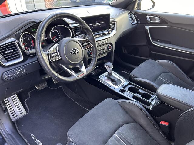 KIA CEE D Ceed Sportswagon 1.5 T-GDi MHEV GT-Line Edition | Trekhaak | Stoel verwarming | Camera | Parkeer Sensoren |