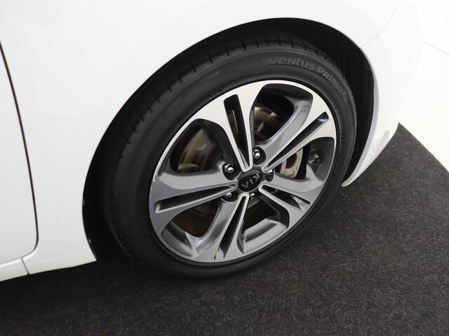 KIA CEE D cee'd Sportswagon 1.0 T-GDi GT-Line Summer Edition | Navigatie | Schuif-Kantel Dak | Parkeersensoren Achter | Achteruirijcamera | Climate Control | Privacy Glass | Cruise Control | Stoelverwarming |