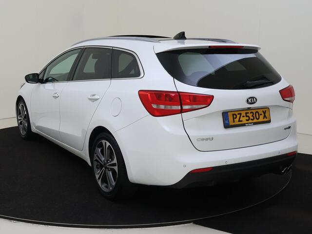 KIA CEE D cee'd Sportswagon 1.0 T-GDi GT-Line Summer Edition | Navigatie | Schuif-Kantel Dak | Parkeersensoren Achter | Achteruirijcamera | Climate Control | Privacy Glass | Cruise Control | Stoelverwarming |