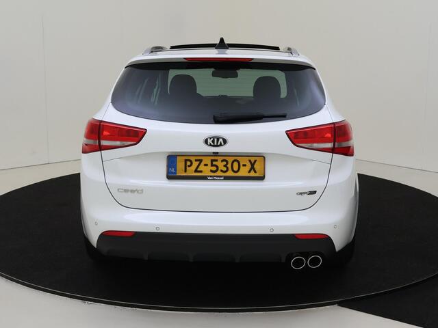 KIA CEE D cee'd Sportswagon 1.0 T-GDi GT-Line Summer Edition | Navigatie | Schuif-Kantel Dak | Parkeersensoren Achter | Achteruirijcamera | Climate Control | Privacy Glass | Cruise Control | Stoelverwarming |