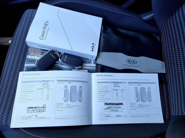 KIA CEE D Ceed Sportswagon 1.6 GDI PHEV DynamicPlusLine Automaat / Fabrieksgarantie tot 20-04-2029 / Elektrische Achterklep / Cruise Control Adaptief / Navigatie / Camera / Stoelverwarming