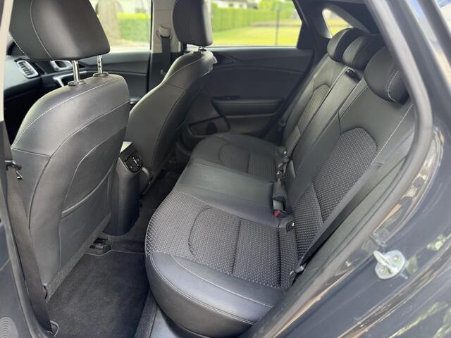 KIA CEE D Ceed 1.4 T-GDi Aut. DynamicPlusLine Navi Camera Stoelve