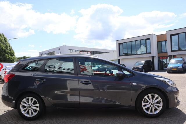KIA CEE D cee'd Sportswagon 1.0 T-GDi COMFORT-PLUSLINE NAVIGATOR TREKHAAK|PERFECT ONDERHOUDEN