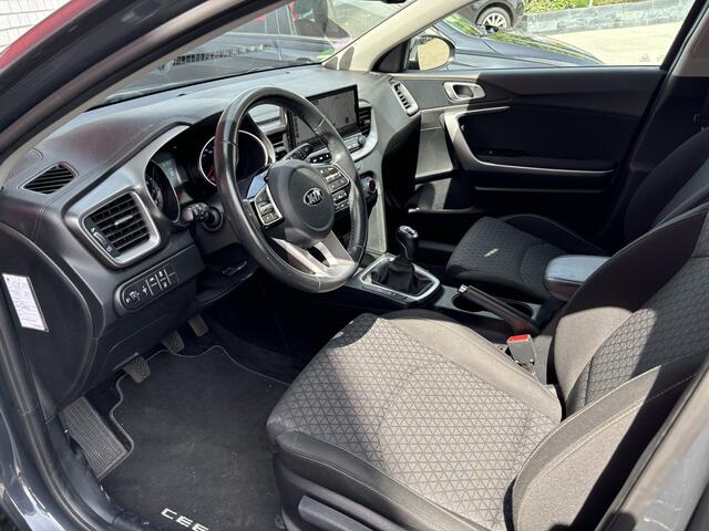 KIA CEE D Ceed Sportswagon 1.0 T-GDi DynamicLine GR NAVI / CAMERA / DAB+ / CARPLAY / PDC / BLUETOOTH / CRUISE / NL-AUTO