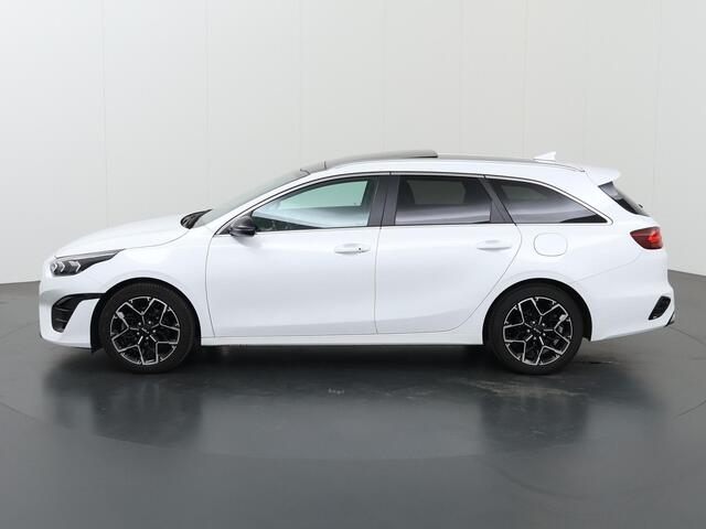 KIA CEE D Ceed Sportswagon 1.5 T-GDi GT-Line | Trekhaak | Panoramadak | Stoel/Stuurwielverwarming | Navigatie | Climate Control