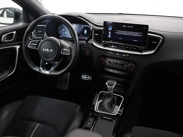 KIA CEE D Ceed Sportswagon 1.5 T-GDi GT-Line | Trekhaak | Panoramadak | Stoel/Stuurwielverwarming | Navigatie | Climate Control