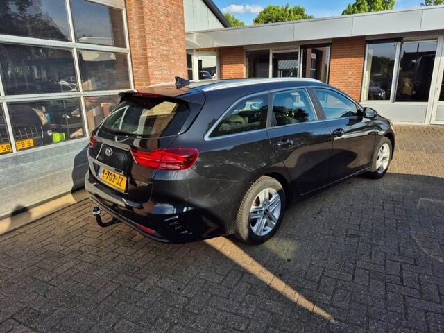 KIA CEE D Dynamic Line, Trekhaak, Camera, Navi, origineel NL auto