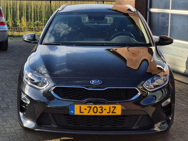 KIA CEE D Dynamic Line, Trekhaak, Camera, Navi, origineel NL auto
