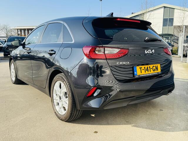 KIA CEE D Ceed 1.0 T-GDi DynamicPlusLine Stoel&Stuurverw. | Privacyglass | Keyless | KM stand kan iets varieeren | Informeer altijd even of de auto aanwezig is.