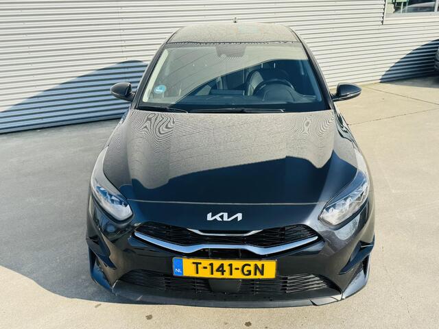 KIA CEE D Ceed 1.0 T-GDi DynamicPlusLine Stoel&Stuurverw. | Privacyglass | Keyless | KM stand kan iets varieeren | Informeer altijd even of de auto aanwezig is.