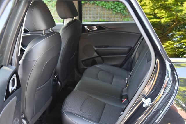 KIA CEE D Ceed Sportswagon 1.4 T-GDi DynamicPlusLine | AUTOMAAT | HALF LEDER | STOEL/STUUR VERW