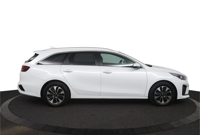KIA CEE D Ceed Sportswagon 1.6 GDI PHEV DynamicPlusLine Phev - 1300kg trekgewicht -- Stoel-/stuurverwarming - Cruise Control - Climate control - Navigatie - Apple CarPlay Fabrieksgarantie tot 07-2027