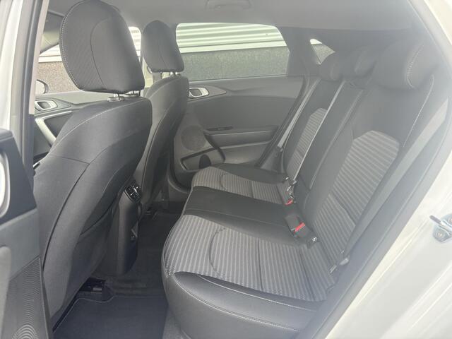 KIA CEE D Ceed 1.0 T-GDi DynamicLine Navigatie, Apple Carplay/Android Auto, Achteruitrijcamera, Parkeersensoren, Climate Control