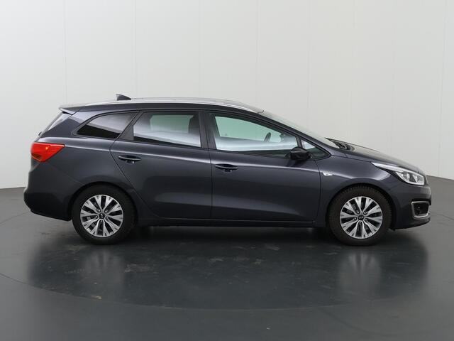 KIA CEE D cee'd Sportswagon 1.0 T-GDi Design Edition | Trekhaak | Navigatie | Parkeercamera | Apple Carplay/Android Auto | Climate Control | Cruise Control |