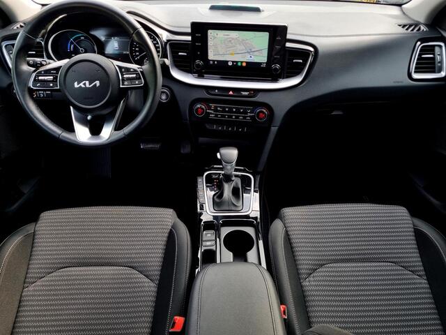 KIA CEE D Ceed Sportswagon 1.6 GDI PHEV DynamicLine Automaat / Fabrieksgarantie tot 17-11-2028 / Navigatie via Android Auto/Apple Carplay / Camera / Cruise Control Adaptief / Stoelverwarming / Stuurverwarming