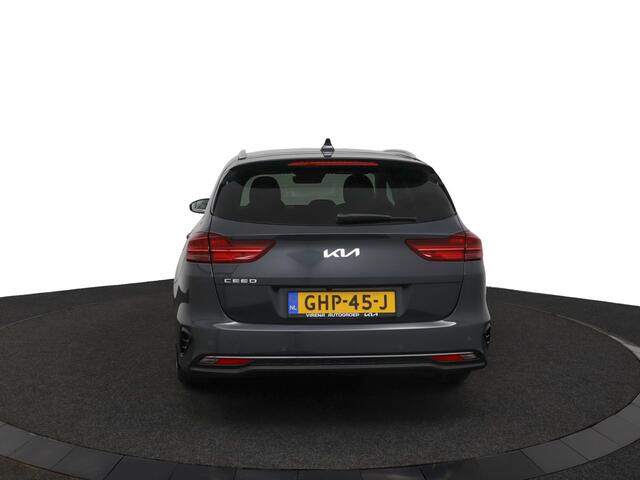 KIA CEE D Ceed Sportswagon 1.5 T-GDi DynamicPlusLine Apple Carplay/Android Auto - Cruise Control Adaptief - Dodehoekdetectie - Navigatiesysteem - Stuur/Stoelverwarming - Fabrieksgarantie tot 08-2031
