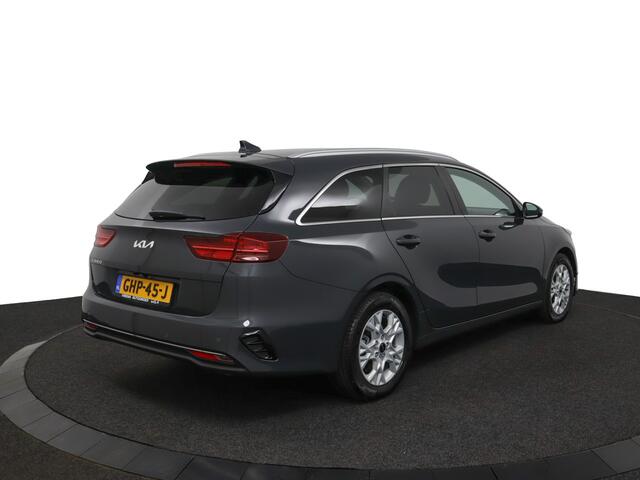 KIA CEE D Ceed Sportswagon 1.5 T-GDi DynamicPlusLine Apple Carplay/Android Auto - Cruise Control Adaptief - Dodehoekdetectie - Navigatiesysteem - Stuur/Stoelverwarming - Fabrieksgarantie tot 08-2031