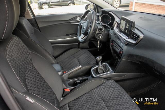 KIA CEE D Ceed Sportswagon 1.4 T-GDi DynamicLine | EXPORT