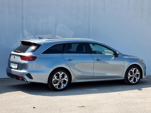 KIA CEE D Ceed Sportswagon 1.6 GDI PHEV ExecutiveLine Automaat / Schuif-Kanteldak / Cruise Control Adaptief / Elekt. Achterklep / Lederen Bekleding / Navigatie / Camera / Stoelverwarming / Stoelventilatie
