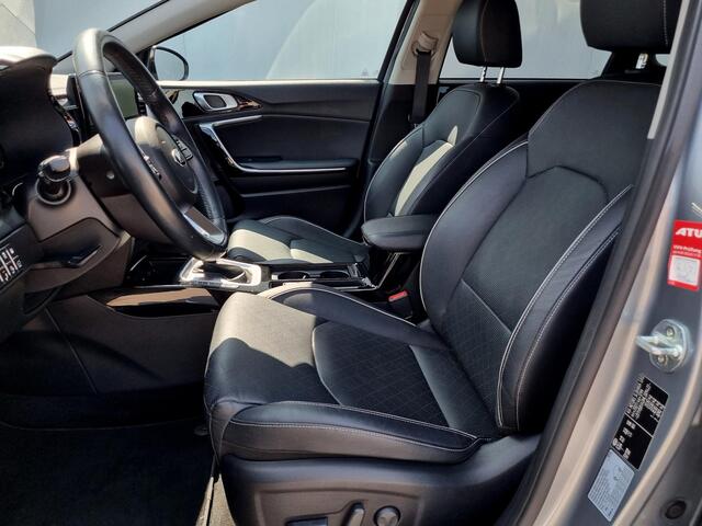 KIA CEE D Ceed Sportswagon 1.6 GDI PHEV ExecutiveLine Automaat / Schuif-Kanteldak / Cruise Control Adaptief / Elekt. Achterklep / Lederen Bekleding / Navigatie / Camera / Stoelverwarming / Stoelventilatie