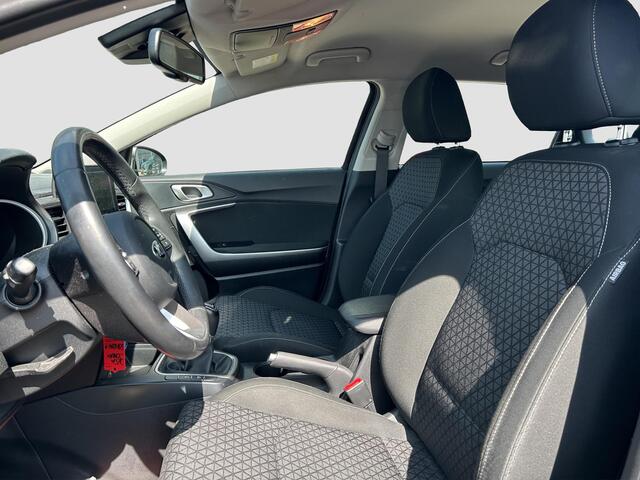 KIA CEE D Ceed Sportswagon 1.4 T-GDi DynamicLine Navi | Cruise | Camera | Apple Carplay & Android Auto | Lichtmetalen Velgen |