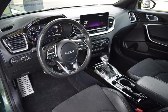 KIA CEE D Ceed Sportswagon 1.5 T-GDi GT-Line DCT7-Autom. | Navigatie | Camera | Panoramadak | Stoel+StuurVerwarming | Trekhaak | Tot 10Jr.Kia-Garantie