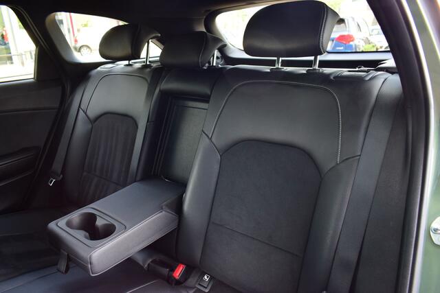 KIA CEE D Ceed Sportswagon 1.5 T-GDi GT-Line DCT7-Autom. | Navigatie | Camera | Panoramadak | Stoel+StuurVerwarming | Trekhaak | Tot 10Jr.Kia-Garantie