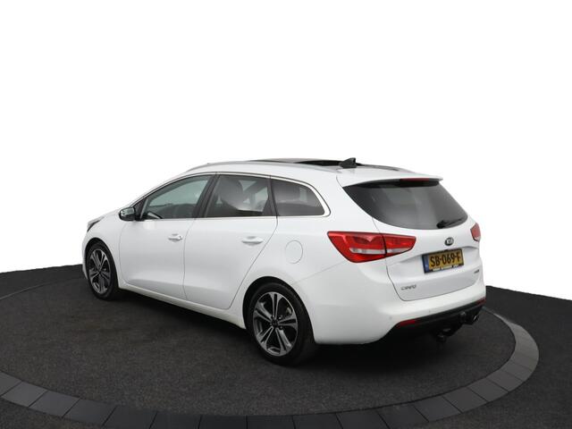 KIA CEE D cee'd Sportswagon 1.0 T-GDi GT-Line Summer Edition - Schuif-/kanteldak - Trekhaak - Cruise Control - Airco - Navigatie - 12 maanden Bovag garantie