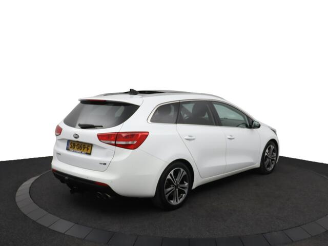 KIA CEE D cee'd Sportswagon 1.0 T-GDi GT-Line Summer Edition - Schuif-/kanteldak - Trekhaak - Cruise Control - Airco - Navigatie - 12 maanden Bovag garantie