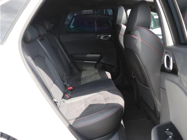 KIA CEE D 1.6 T-GDi GT I Panoramadak I Leder I JBL I Keyless