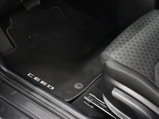 KIA CEE D Ceed Sportswagon 1.4 T-GDi DynamicLine [APPLE CARPLAY, ANDROID, CAMERA, NAVIGATIE, CRUISE CONTROL, CLIMATE CONTROL, NIEUWSTAAT]