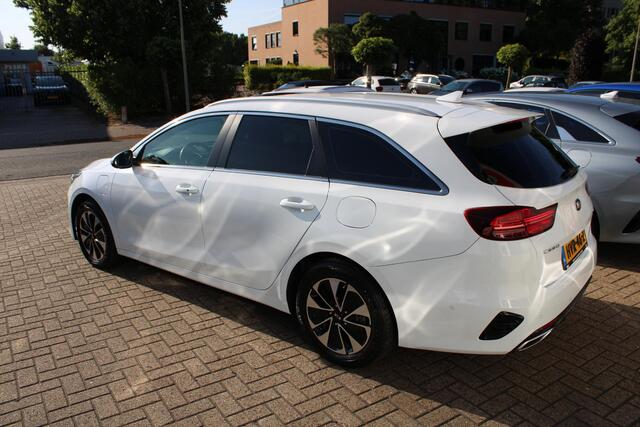KIA CEE D Ceed Sportswagon 1.6 GDI PHEV DynamicPlusLine dode hoek/ electrische achterklep