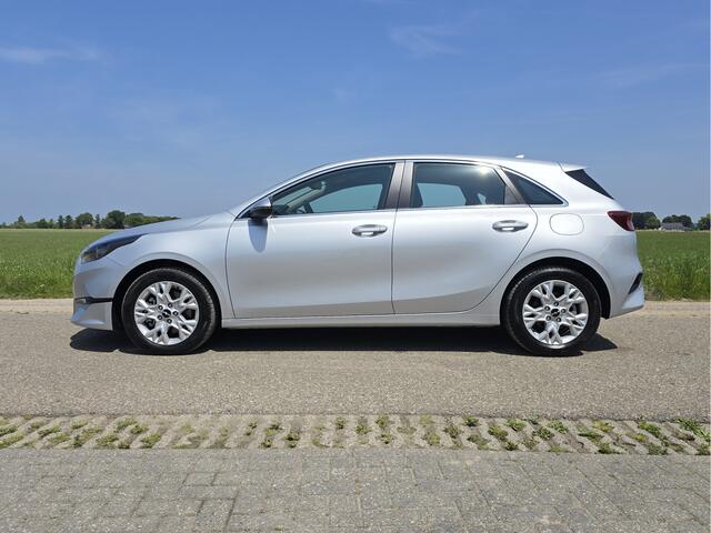 KIA CEE D Ceed 1.0 T-GDi - 120 Pk - Euro 6 - Navi - ParkeerCamera - AppleCarplay AndroidAuto