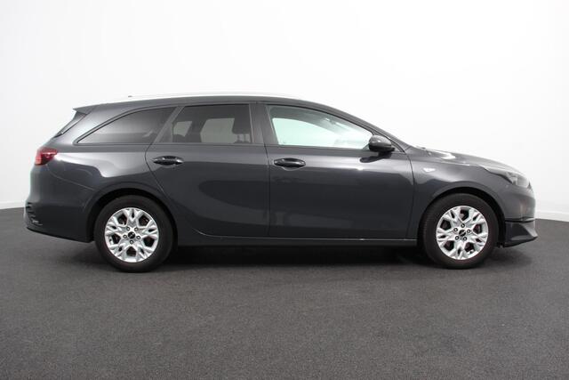 KIA CEE D Ceed Sportswagon 1.0 T-GDi Prestige | Navigatie | Apple Carplay/Android Auto | Camera | Cruise Control | Dab | Stoelverwarming |