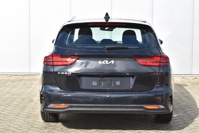 KIA CEE D Ceed Sportswagon 1.5 T-GDi DynamicLine | Demo | Camera | Climate control | Navigatie |