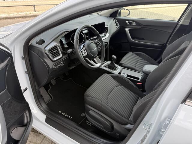 KIA CEE D Ceed 1.0 T-GDi DynamicLine | Climate Control | Cruise Control | Navigatie | Camera | 6-bak | Tot 10Jr. Kia-Garantie