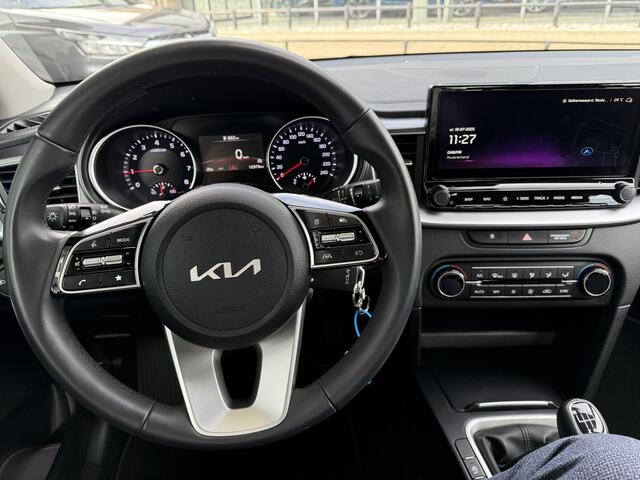 KIA CEE D Ceed 1.0 T-GDi DynamicLine | Climate Control | Cruise Control | Navigatie | Camera | 6-bak | Tot 10Jr. Kia-Garantie