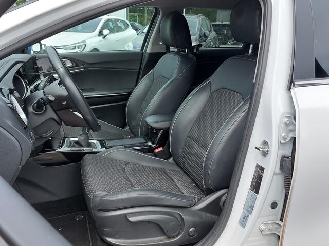 KIA CEE D Ceed Sportswagon 1.0 T-GDi 120pk DynamicPlusLine | Navi | Apple Carplay + Android Auto | Clima | Cruise | Keyless Entry | Pdc+Camera | Stoelverwarming | Privacy Glass | 16''lm