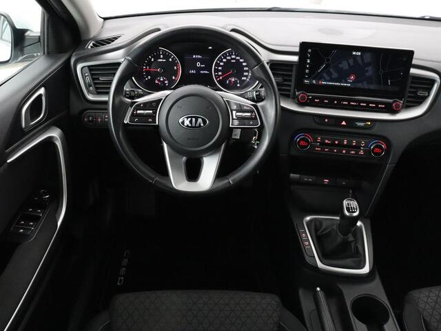 KIA CEE D Ceed 1.6 CRDi DynamicLine | Trekhaak | Camera | Carplay | Navigatie | Climate control | Parkeerhulp | Cruise control | Bluetooth