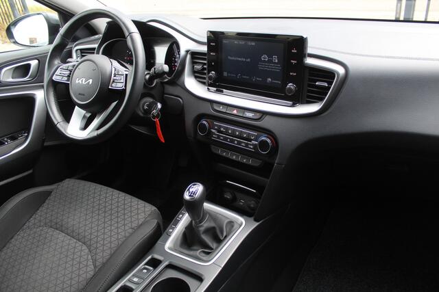 KIA CEE D Ceed Sportswagon 1.0 T-GDi DynamicPlusLine Cruise control/Climate control/Lane assist/Apple carplay/Stoelverwarming/Stuurverwarming/Achteruitrijcamera/DAB/LED koplampen/16'' Lichtmetalen velgen.