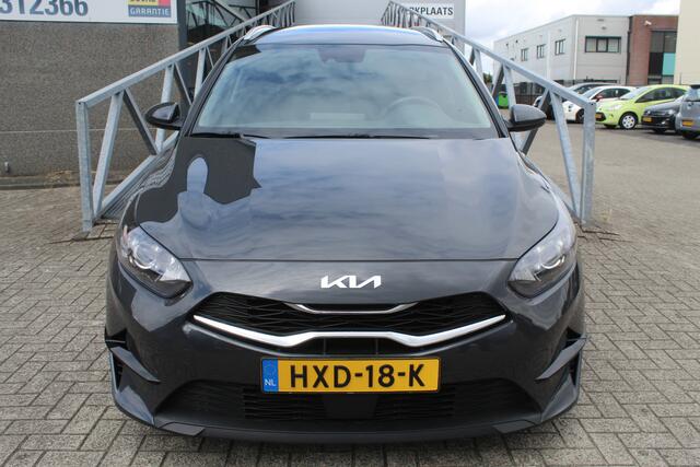 KIA CEE D Ceed Sportswagon 1.0 T-GDi DynamicPlusLine Cruise control/Climate control/Lane assist/Apple carplay/Stoelverwarming/Stuurverwarming/Achteruitrijcamera/DAB/LED koplampen/16'' Lichtmetalen velgen.