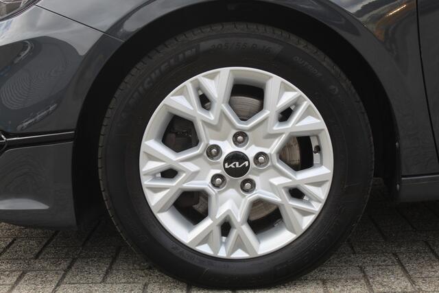 KIA CEE D Ceed Sportswagon 1.0 T-GDi DynamicPlusLine Cruise control/Climate control/Lane assist/Apple carplay/Stoelverwarming/Stuurverwarming/Achteruitrijcamera/DAB/LED koplampen/16'' Lichtmetalen velgen.